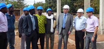 Le 8 janvier 2013, l’Ambassadeur de France au Mali Christian Rouyer a visité le chantier de l’hôtel ONOMO.